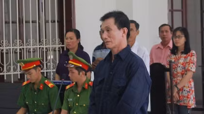 Si mê vợ bạn, gã đàn ông lên kế hoạch giết người