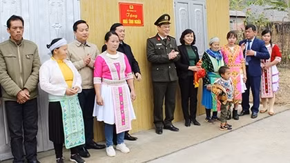 Những ngôi nhà nặng nghĩa tình của lực lượng Công an tặng đồng bào gặp khó khăn