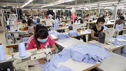 Gần 50% lao động buộc phải làm thêm giờ vì thu nhập thấp
