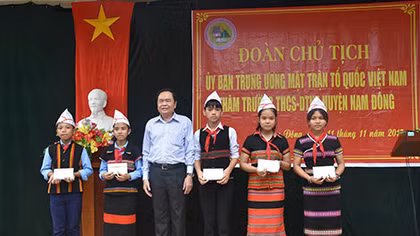 Nuôi dưỡng hoài bão, khát vọng cống hiến
