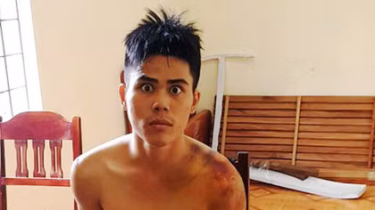 Theo tà đạo, con dùng dao đâm chết mẹ