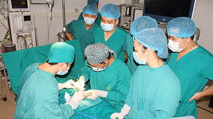 40 trẻ em dị tật bẩm sinh được phẫu thuật thành công