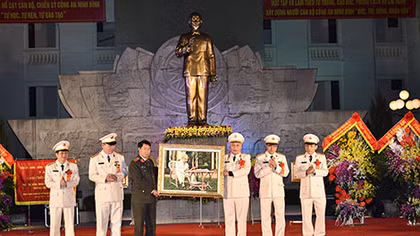 Xây dựng hình ảnh cán bộ Công an Ninh Bình thân thiện, hết lòng vì cuộc sống của nhân dân