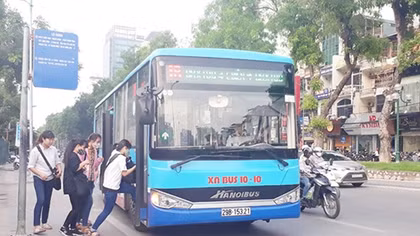 Thông qua nhiều nghị quyết quan trọng, tác động trực tiếp tới đời sống người dân