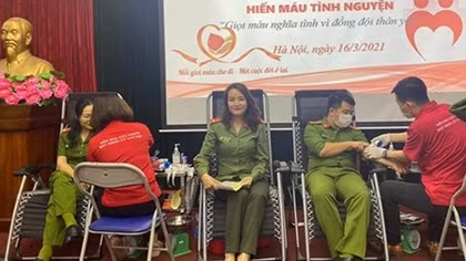 Cục Đối ngoại và các đơn vị phối hợp hiến máu tình nguyện vì đồng đội thân yêu