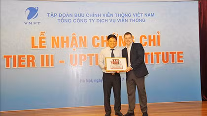 VNPT nhận chứng chỉ Uptime Tiger III