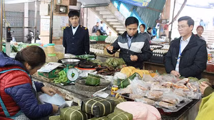 Sẽ tăng cường kiểm tra các cơ sở giò, chả dịp Tết