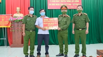  Một người dân ủng hộ 100 triệu đồng phòng, chống COVID-19