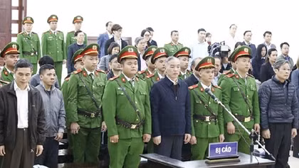 Quân pháp bất vị thân