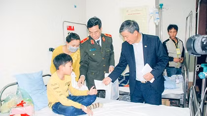 Mang Xuân yêu thương đến với những mảnh đời bất hạnh