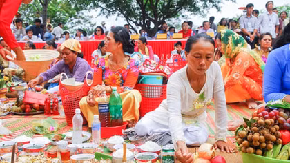 Bàn thêm về tộc danh và tính chính danh của chủ thể