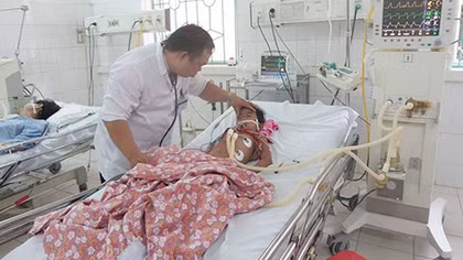 Vụ ăn trái cây 4 trẻ ngộ độc: Thêm 2 chị em ruột tử vong