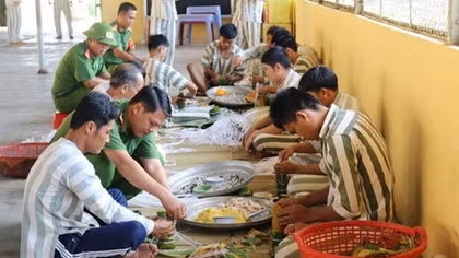 Xuân về nơi đất trại