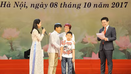 Những câu chuyện xúc động trong lễ tôn vinh người tốt việc tốt