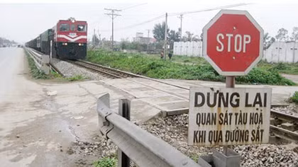 Đường sắt Việt Nam cần tới hàng nghìn tỷ đồng để làm hàng rào, đường gom