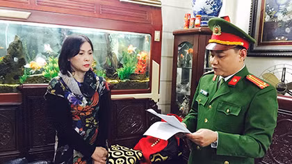 Nữ giám đốc khai thác cát trái phép trên sông Hồng gây thiệt hại 8,3 tỷ đồng