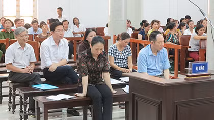 Bị cáo Phan Minh Nguyệt được chuyển tội danh từ tham ô sang lợi dụng chức vụ