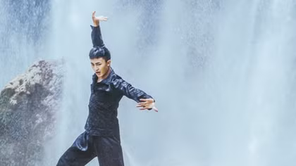Nghệ sĩ múa đương đại Sùng A Lùng: Cánh cửa ấu thơ vẫn mở