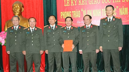 Cụm thi đua số 1 ký giao ước thi đua phong trào “Vì An ninh Tổ quốc năm 2019” 
