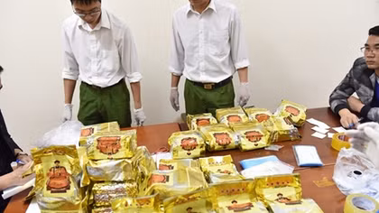 Khởi tố đối tượng vận chuyển trái phép gần 3 tạ ma túy đá