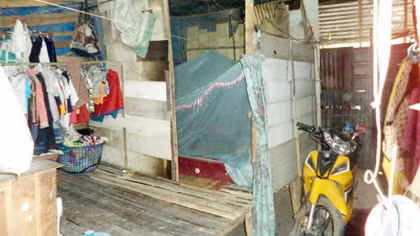 Tiếng vọng buồn ở xóm Việt kiều