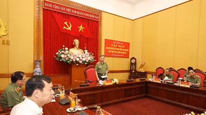Bộ Công an gặp mặt đại biểu Quốc hội trong CAND