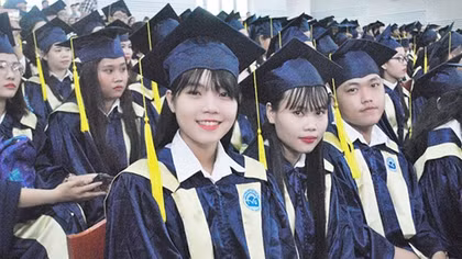 Xét tuyển đại học bằng học bạ - lợi hay hại?