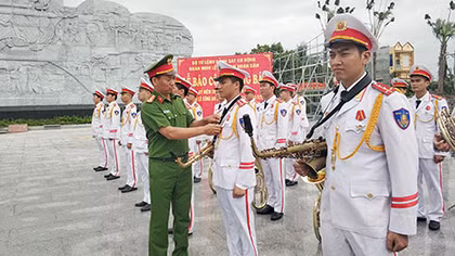 Đoàn Nghi lễ CAND những nghệ sĩ - chiến sĩ đặc biệt