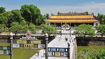 Thăm Huế