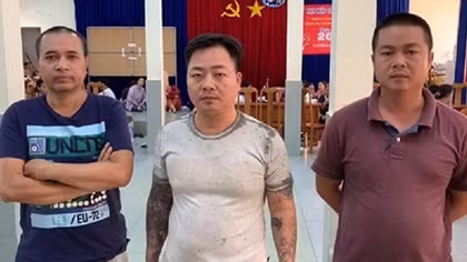 Triệt phá sòng bạc, thu giữ 500 triệu đồng và hai khẩu súng