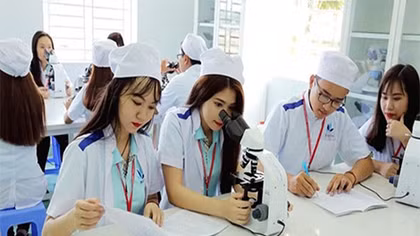 Mở xưởng thực hành, gắn đào tạo với thị trường