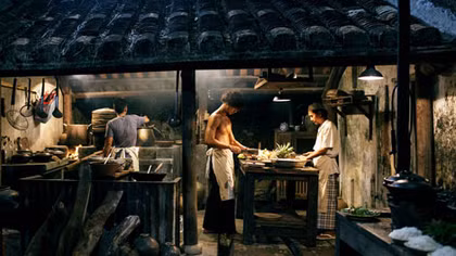 “Chuyển thể” hay “cải biên”?