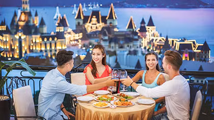 Đón năm mới rực rỡ tại Vinpearlland Nha Trang