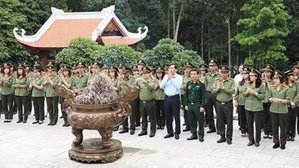 Cục Đối ngoại sinh hoạt chính trị tại Khu Di tích K9 - Đá Chông