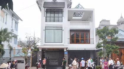 Hai chị em tử vong bất thường tại nhà riêng