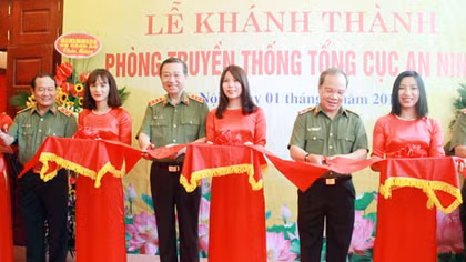 Bộ trưởng Tô Lâm dự Lễ khánh thành Phòng truyền thống Tổng cục An ninh 