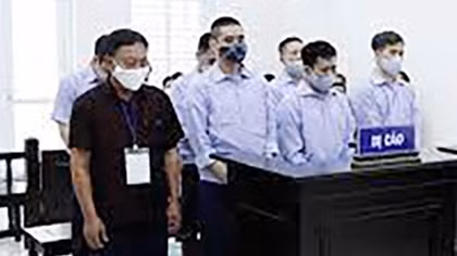 Tiếp tục xét xử nhóm bảo kê logo “xe vua” tại Hà Nội