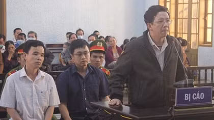  15 năm tù cho Chủ tịch huyện phạm tội “tham ô tài sản”