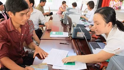 Phấn đấu trên 2.000 công nhân viên chức lao động nghèo được vay vốn