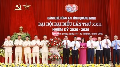 Giữ vững an ninh chính trị, trật tự an toàn xã hội, nhất là vùng biên giới, biển đảo