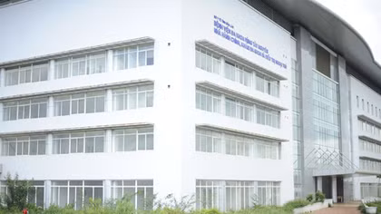Bệnh viện nghìn tỷ “đắp chiếu” đến bao giờ?
