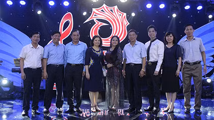 Ra mắt chương trình Phoenix cuối tuần