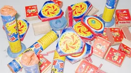 Sang Trung Quốc chữa bệnh, về thành chủ buôn pháo nổ