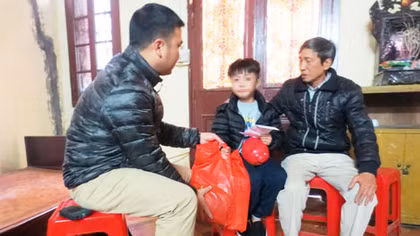 Chuyên gia nói về “thuốc đặc trị” nạn bạo hành trẻ em