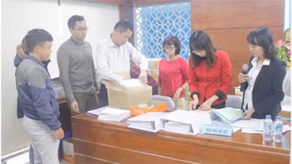 Đấu thầu tập trung quốc gia đối với thuốc bảo hiểm y tế để giảm giá thuốc