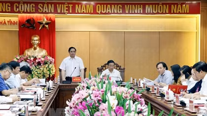 Đoàn Tiểu ban Văn kiện Đại hội XIII làm việc tại Hà Tĩnh