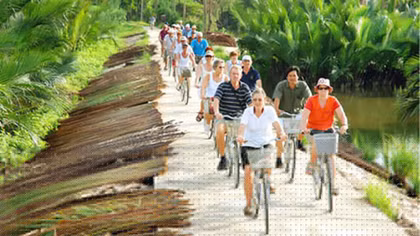 Du lịch luôn gắn liền cùng văn hóa