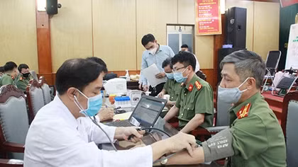 Những chiến sỹ An ninh tích cực hiến máu cứu người