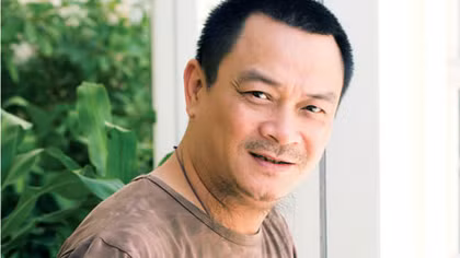 Ngôn ngữ sân khấu không nên vay mượn