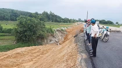 Dân kêu khổ bên công trình tuyến tránh nghìn tỷ ở Kon Tum
